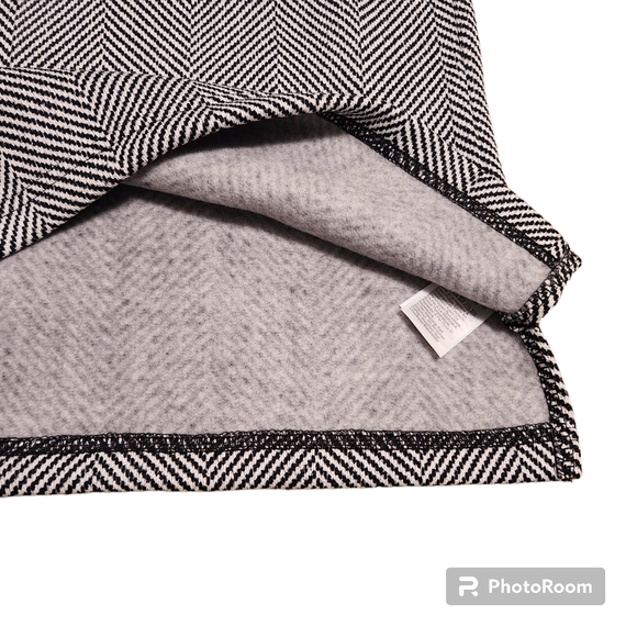 NWT J. Crew Herringbone Pullover Funnelneck Sweatshirt Fleece Lining Sz Small - Picture 11 of 13